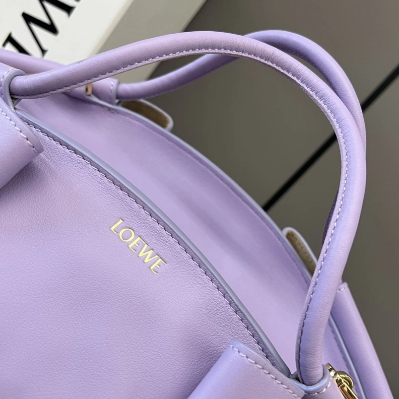 Refined Lxxwe Handle Bags 81842
