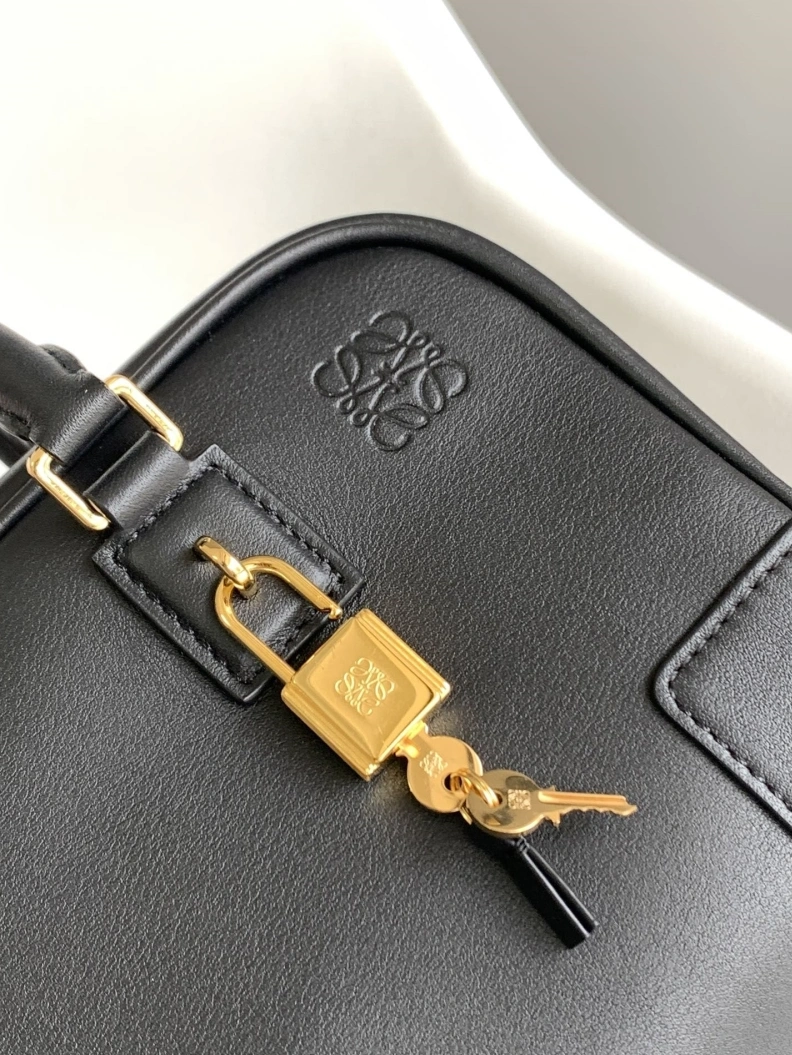 HighQuality Lxxwe Handle Bags 81829