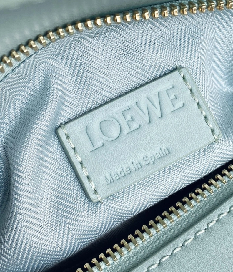 Bold Lxxwe Handle Bags 81825