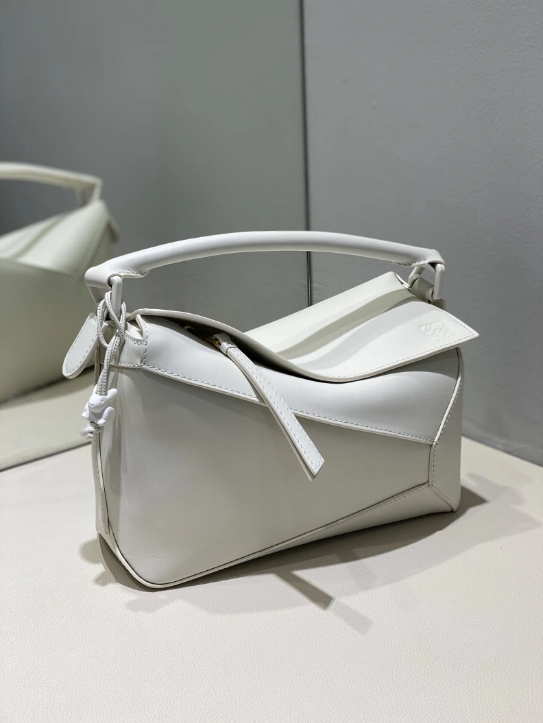 DailyWear Lxxwe Handle Bags 81750