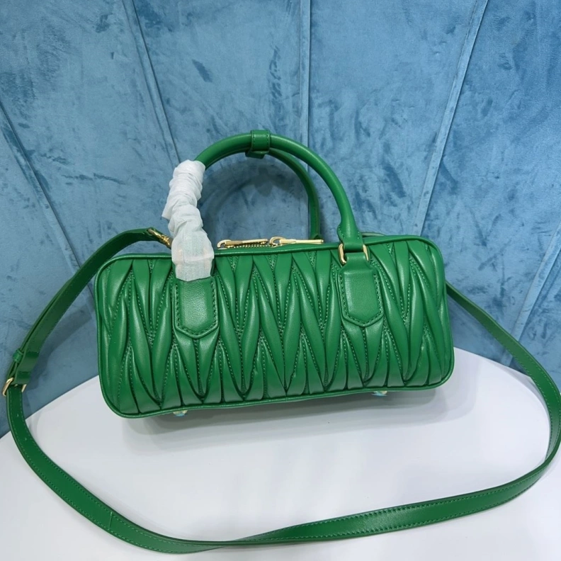 Minimalist MIX MIX Top Handle Bags 81600