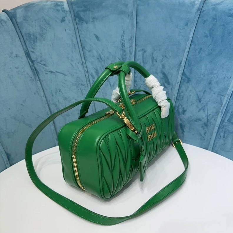Minimalist MIX MIX Top Handle Bags 81600
