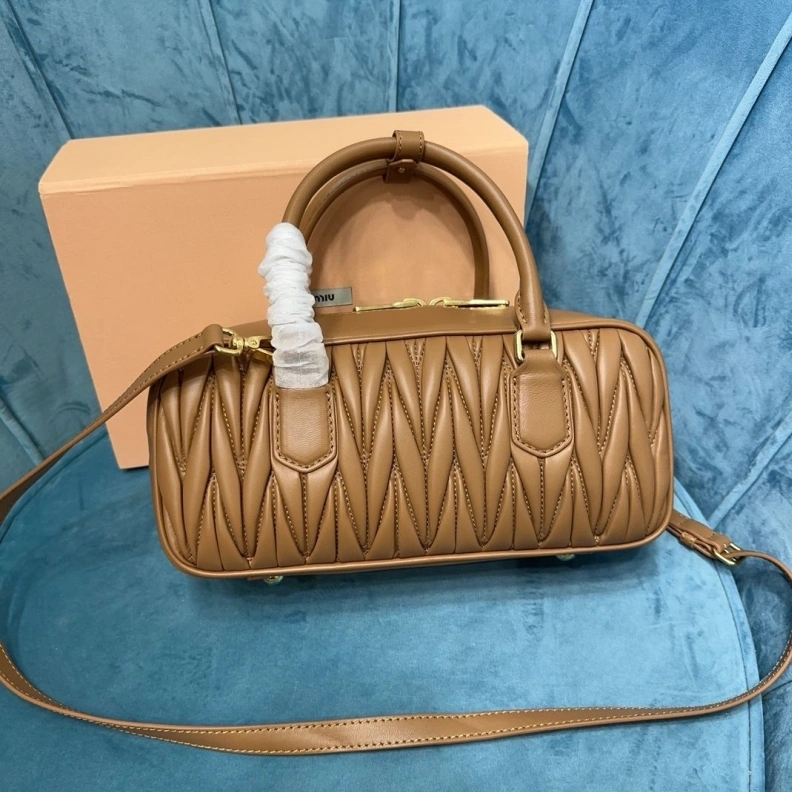 Classic MIX MIX Top Handle Bags 81570