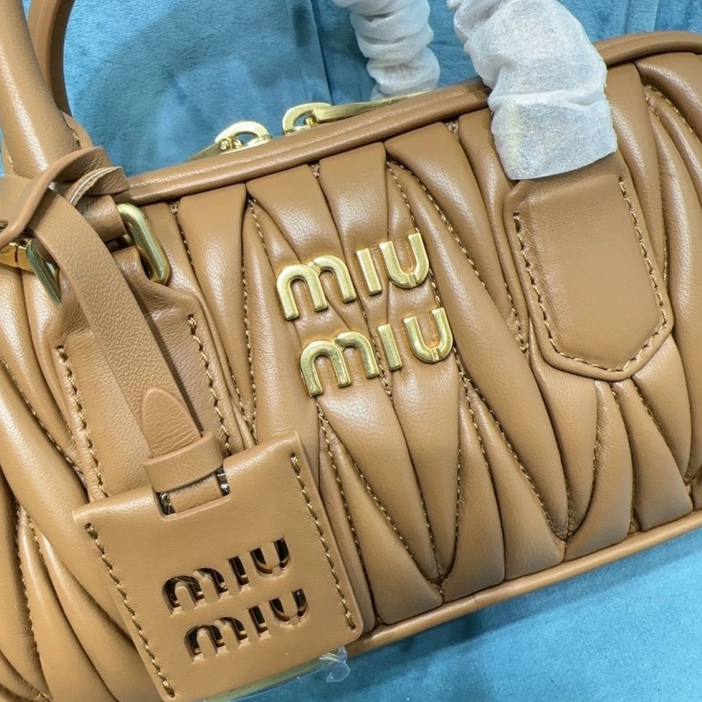 Trendsetting MIX MIX Top Handle Bags 81575