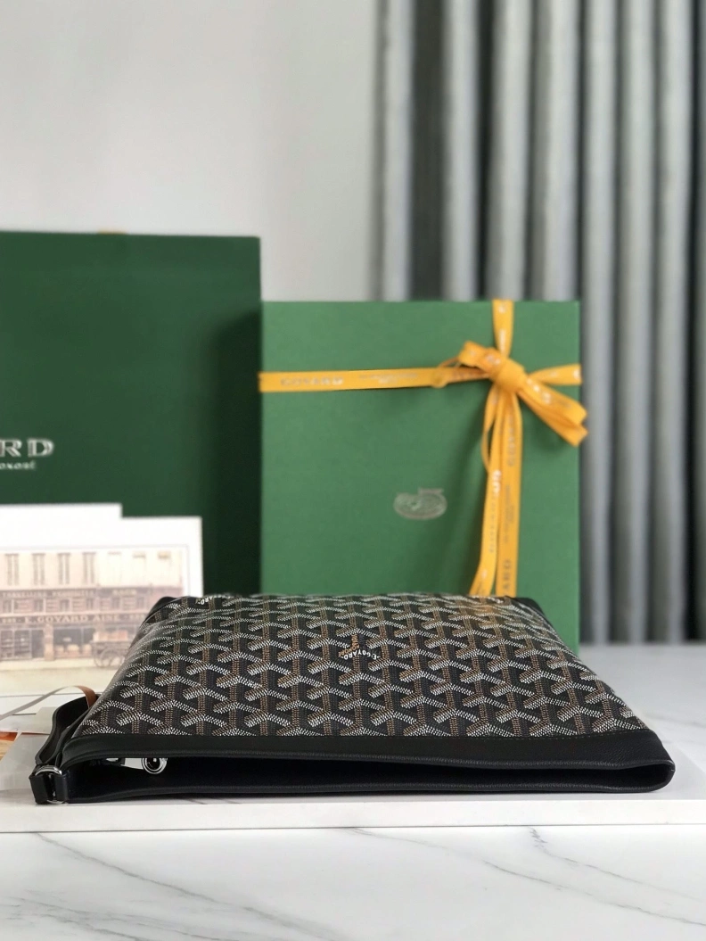 StreetReady Gxyxrd Clutch Bags 82209