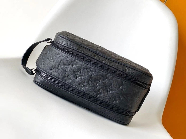 Trendsetting LX Cosmetic Bags 17759