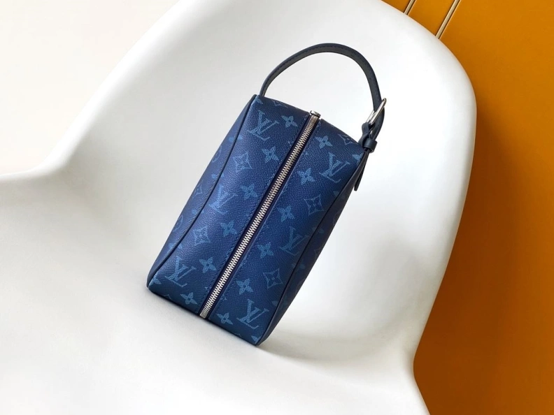 LX Cosmetic Bags Comfortable 17757