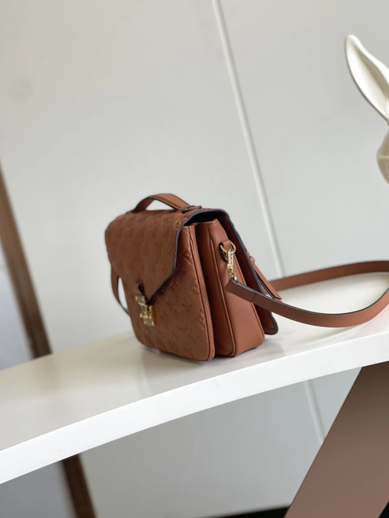 Soft LX Satchel bags 17754