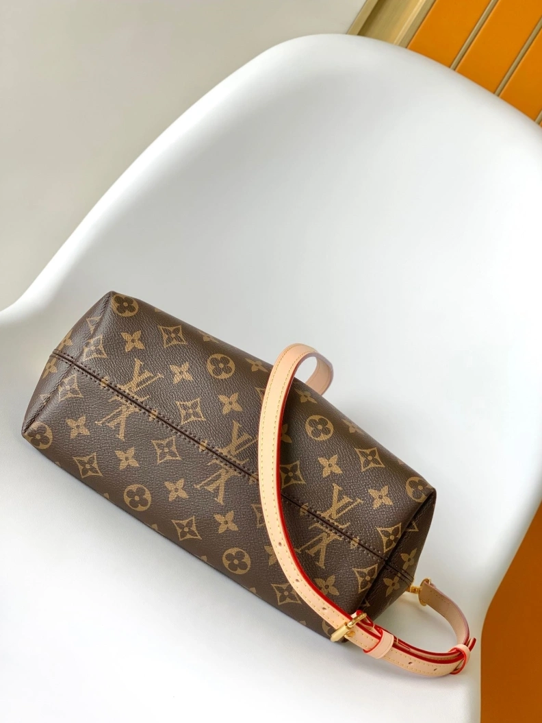 Classic LX Top Handle Bags 17621