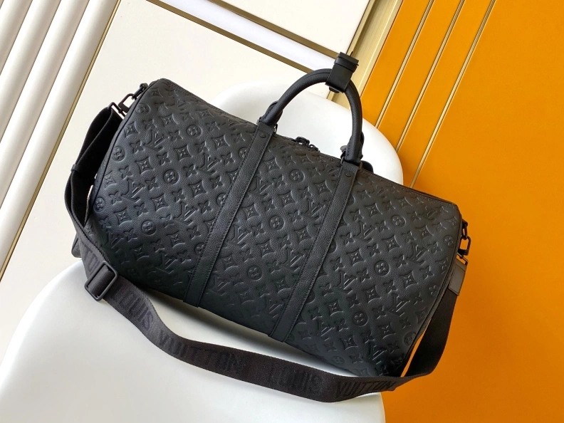 Comfortable LX Travel Bags 17615