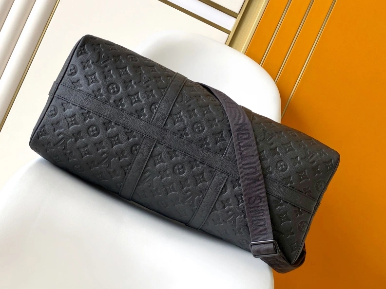 Comfortable LX Travel Bags 17615