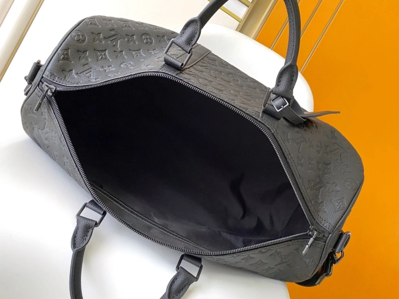 Comfortable LX Travel Bags 17615