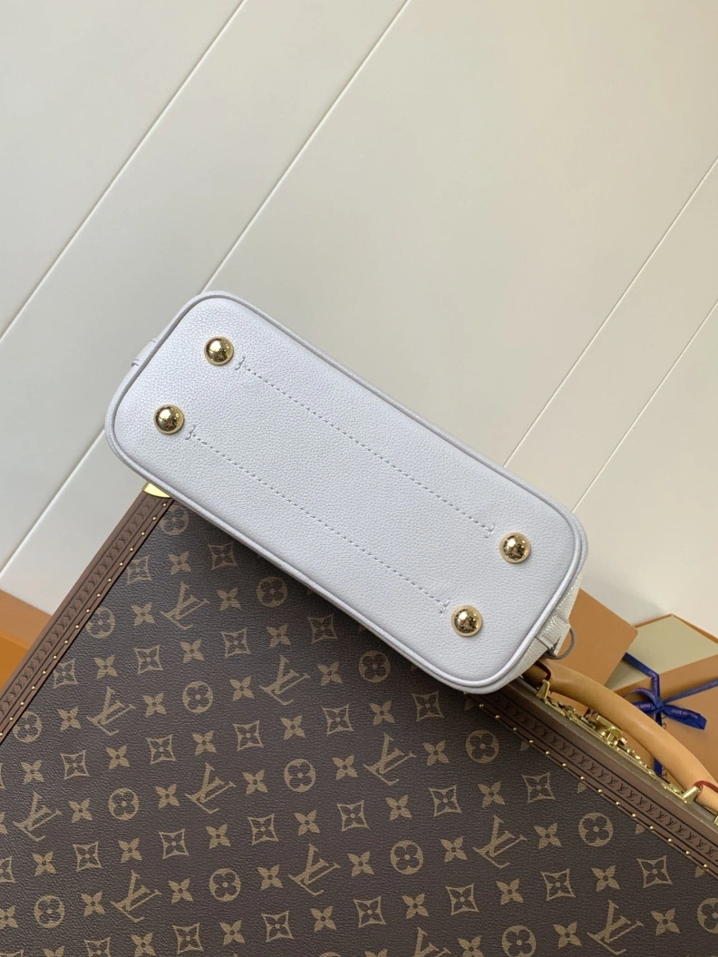 Fashionable LX Top Handle Bags 17626
