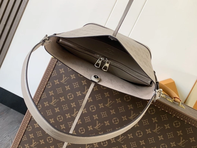 GoAnywhere LX Top Handle Bags 17620