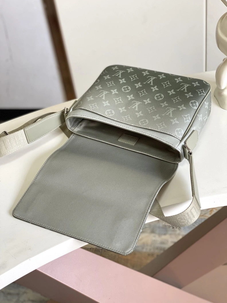Vibrant LX Satchel bags 17732