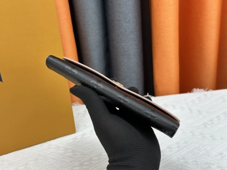 LX Wallets Refined 24004