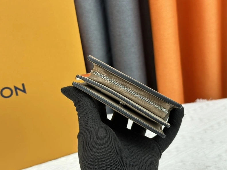 EyeCatching LX Wallets 24001