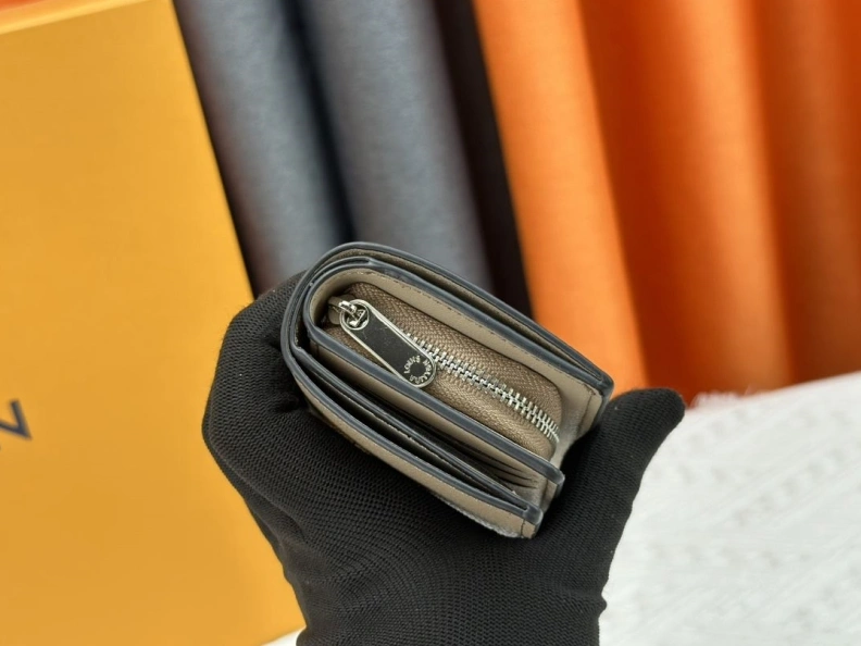 EyeCatching LX Wallets 24001