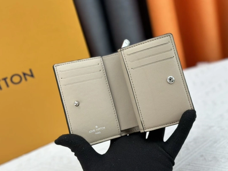 EyeCatching LX Wallets 24001