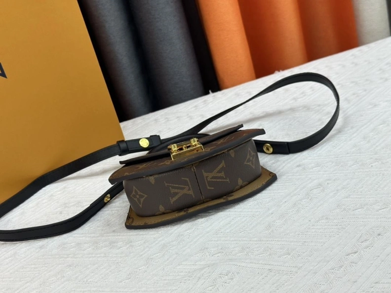 GoodFit LX Top Handle Bags 24203