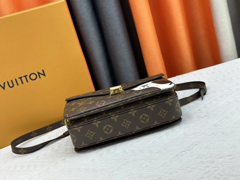 LX Satchel bags Efficient 24577