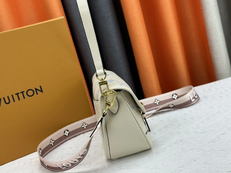 LX Satchel bags Vibrant 24555