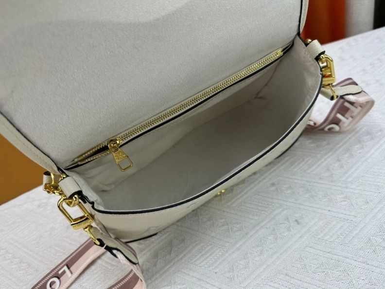 LX Satchel bags Vibrant 24555