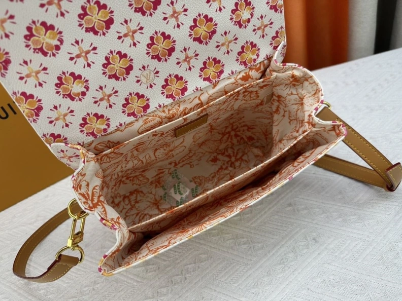 Lightweight LX Satchel bags 24557