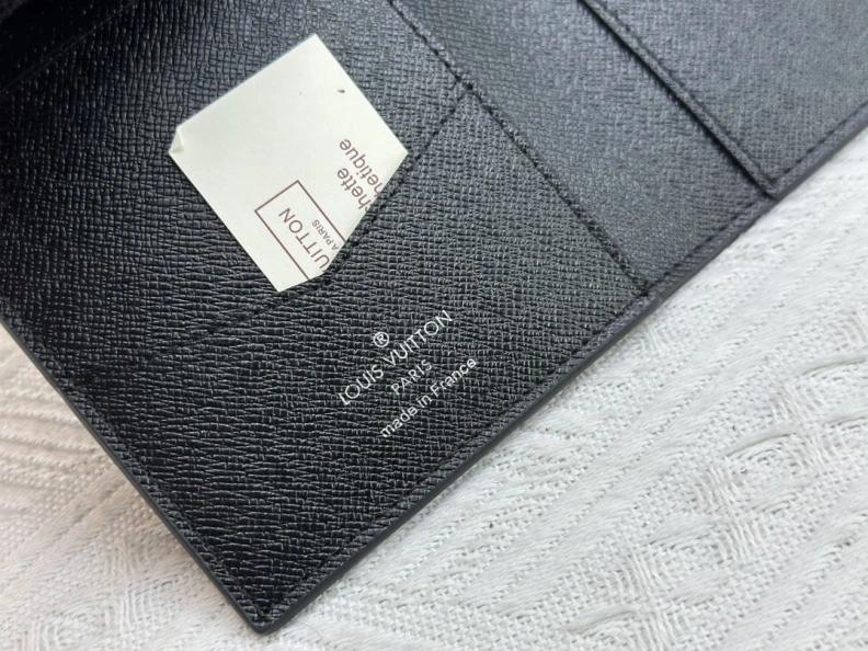 Functional LX Wallets 23997