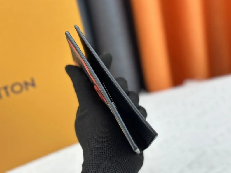 Modern LX Wallets 23972