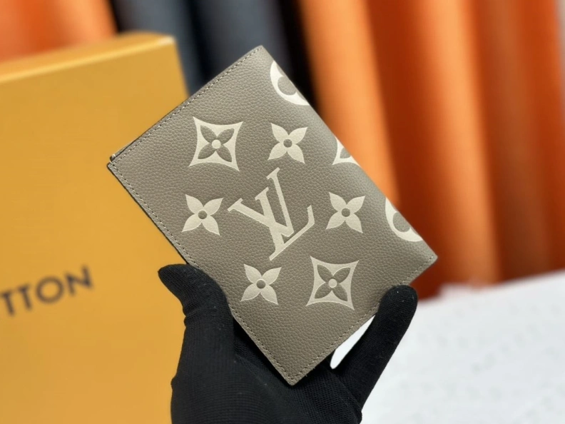 Minimalist LX Wallets 23982