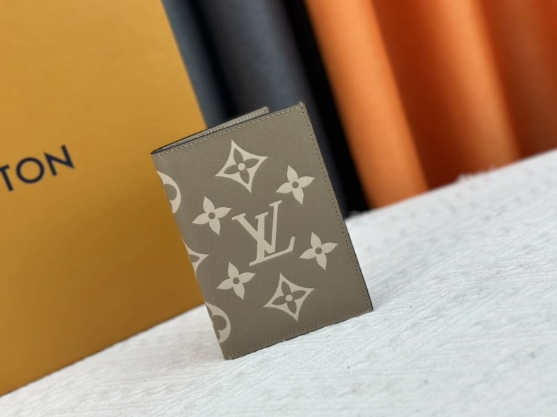 Minimalist LX Wallets 23982