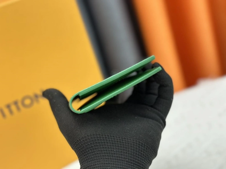Efficient LX Wallets 23961