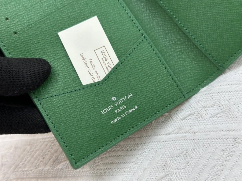 Efficient LX Wallets 23961