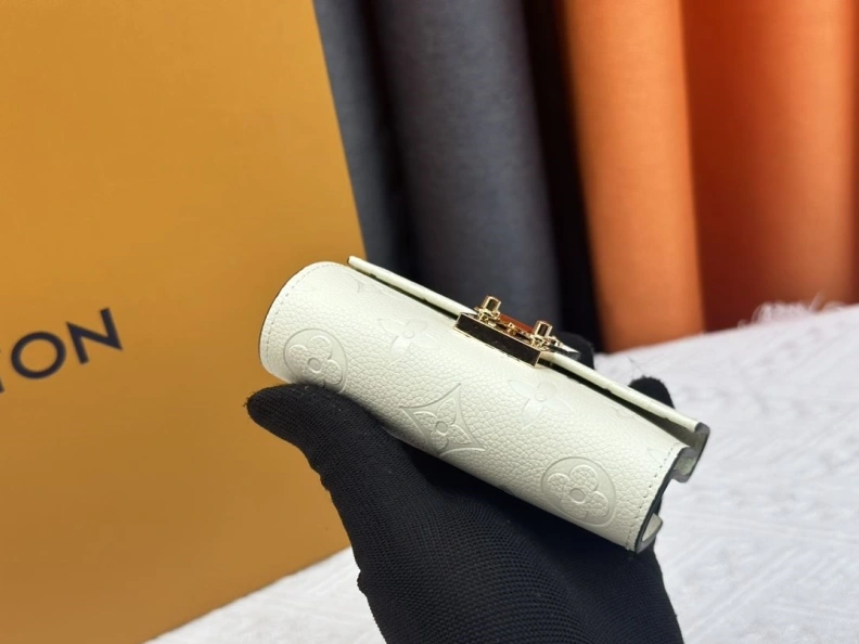 Classic LX Wallets 23980