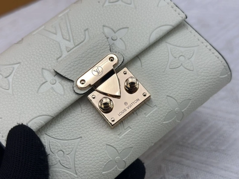 Classic LX Wallets 23980