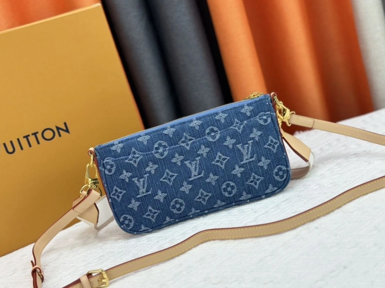 Trendsetting LX Satchel bags 24526