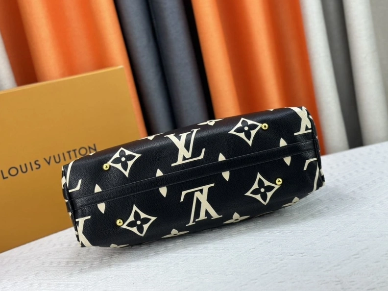 Trendsetting LX Top Handle Bags 24191