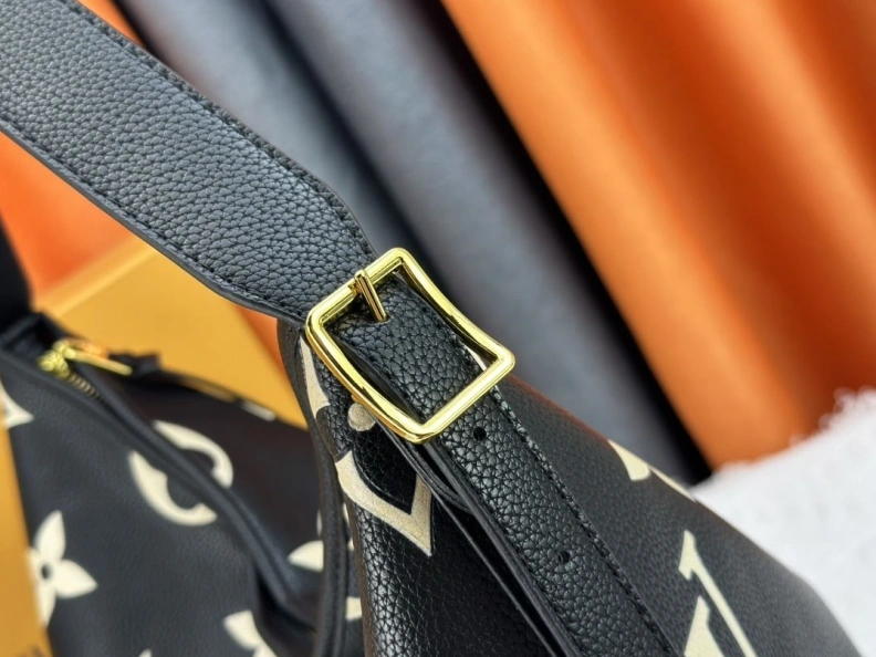 Trendsetting LX Top Handle Bags 24191