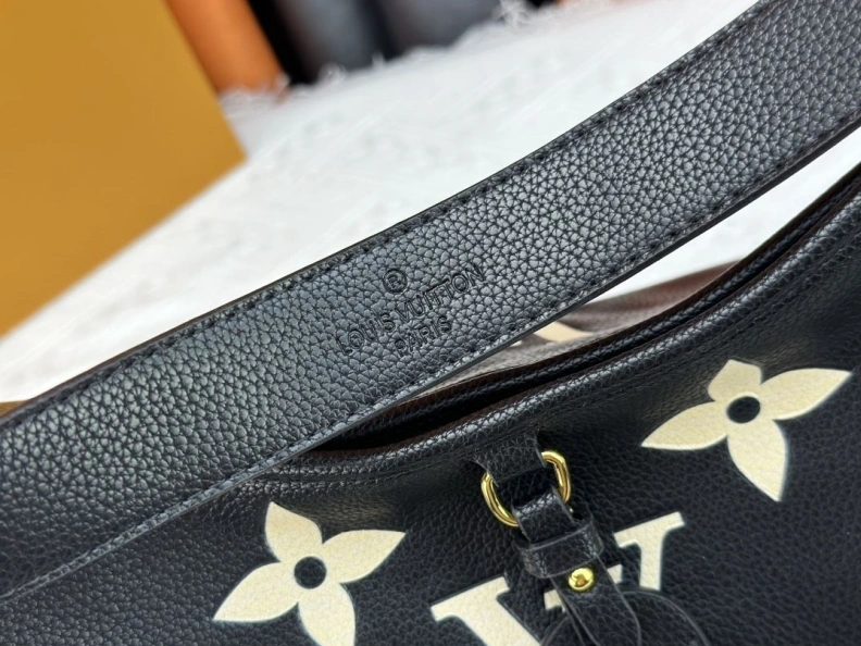 Trendsetting LX Top Handle Bags 24191