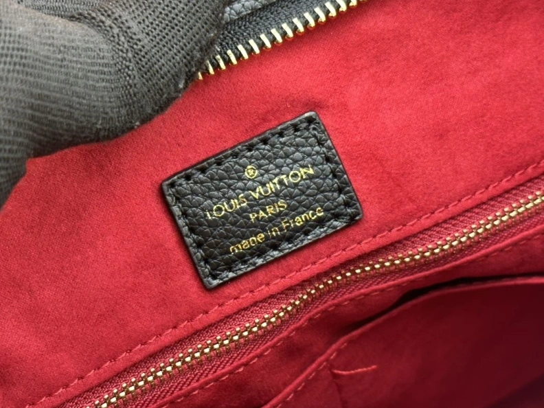 Trendsetting LX Top Handle Bags 24191