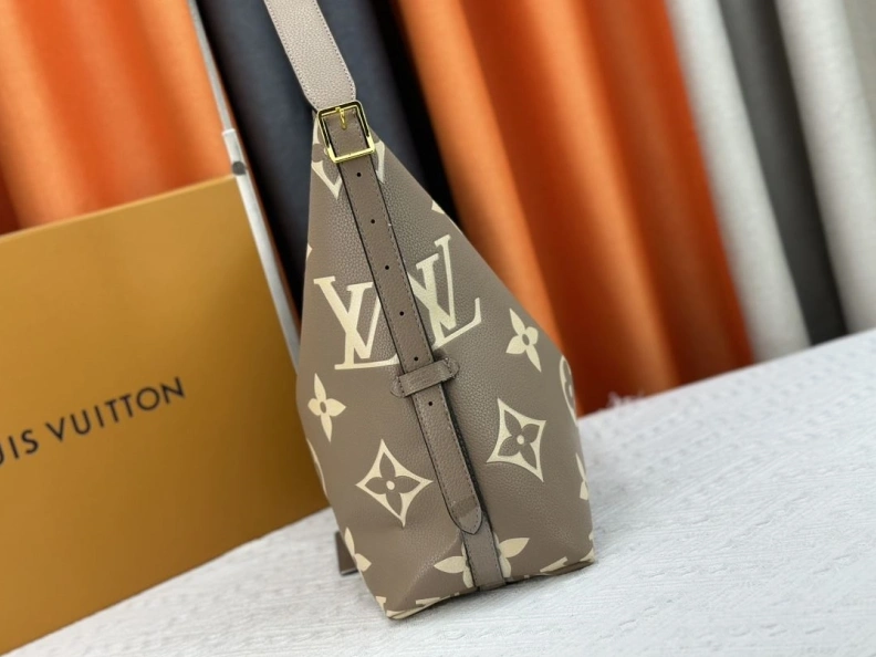 Unique LX Top Handle Bags 24182
