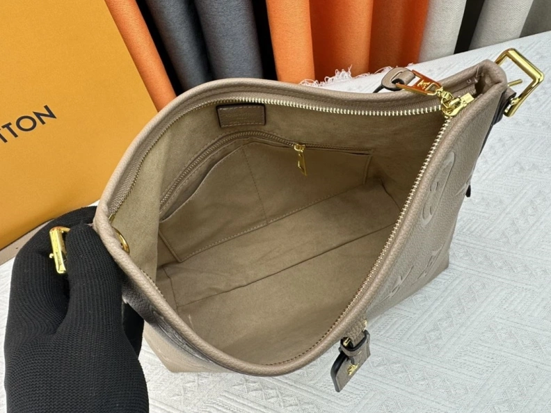 LX Top Handle Bags Stylish 24185