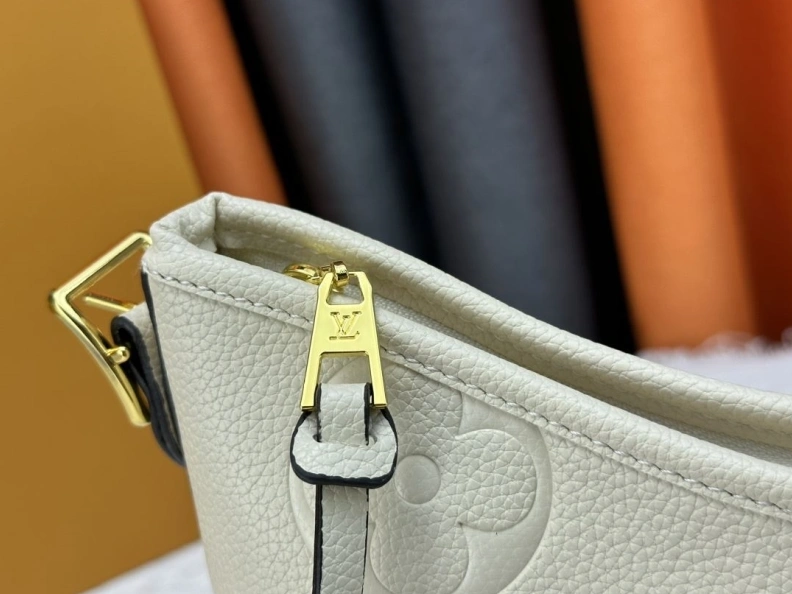 LX Top Handle Bags EasyMatch 24192
