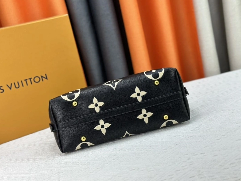 LX Top Handle Bags Soft 24198
