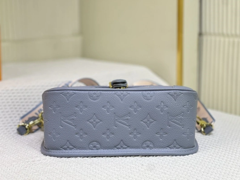 GoAnywhere LX Satchel bags 24521