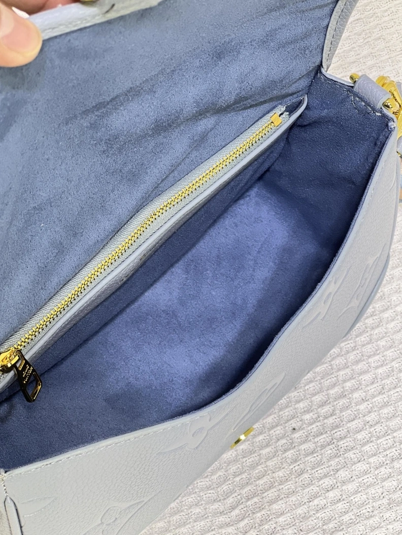 GoAnywhere LX Satchel bags 24521