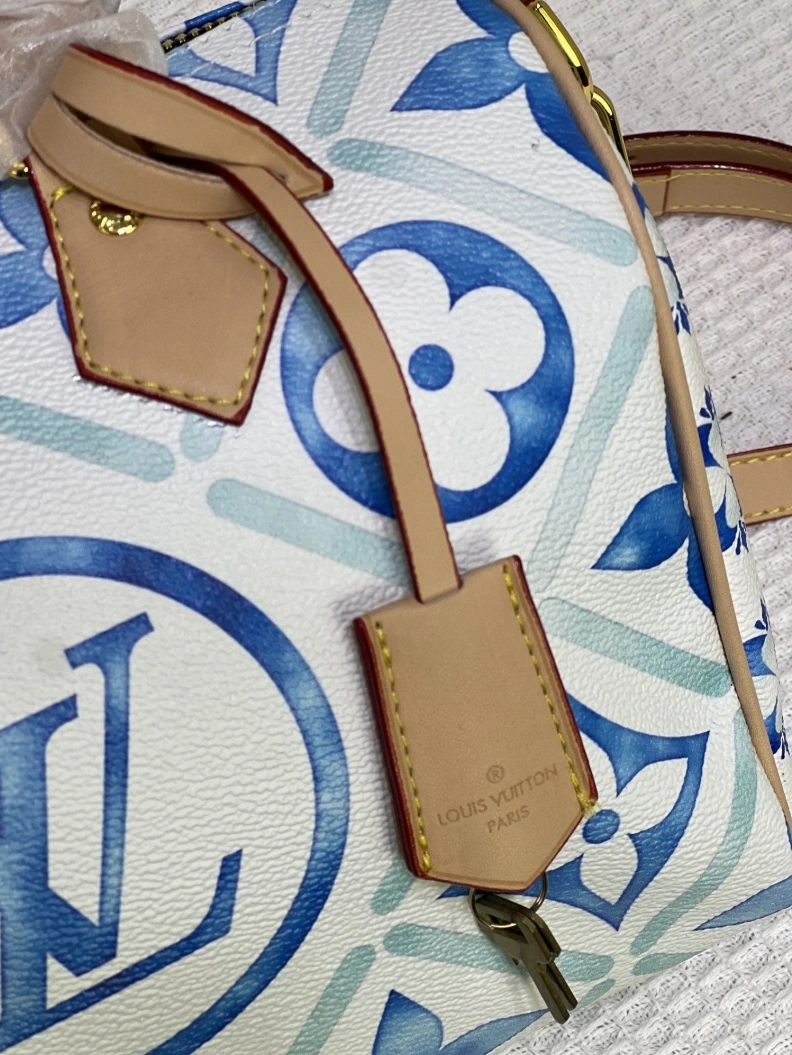 Bold LX Shopping Bags 24378