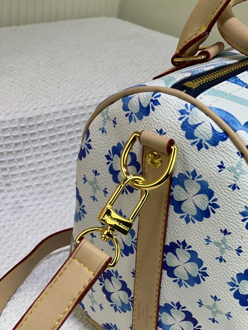 Bold LX Shopping Bags 24378