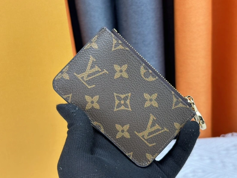 Affordable LX Wallets 23948